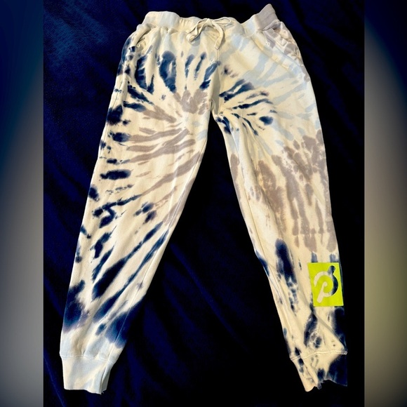 Peloton brand tie-dye sweatshirt set - Picture 3 of 3